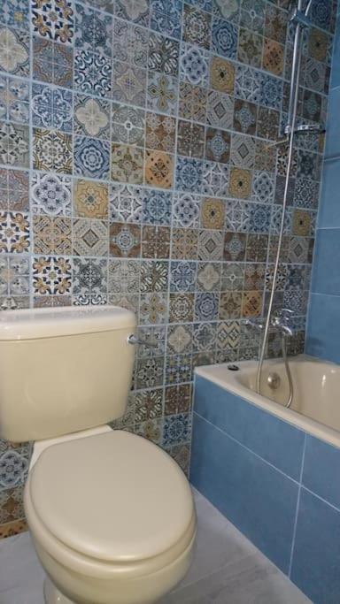 Isabella Court Townhouse Near Venus Beach And Lidl Paphos Kültér fotó