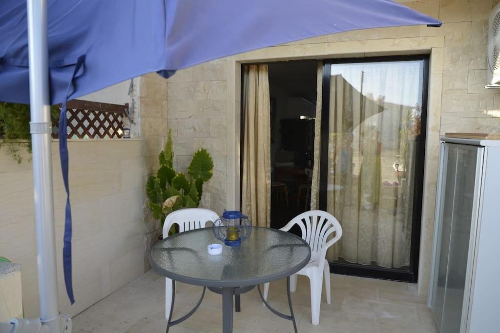 Isabella Court Townhouse Near Venus Beach And Lidl Paphos Kültér fotó
