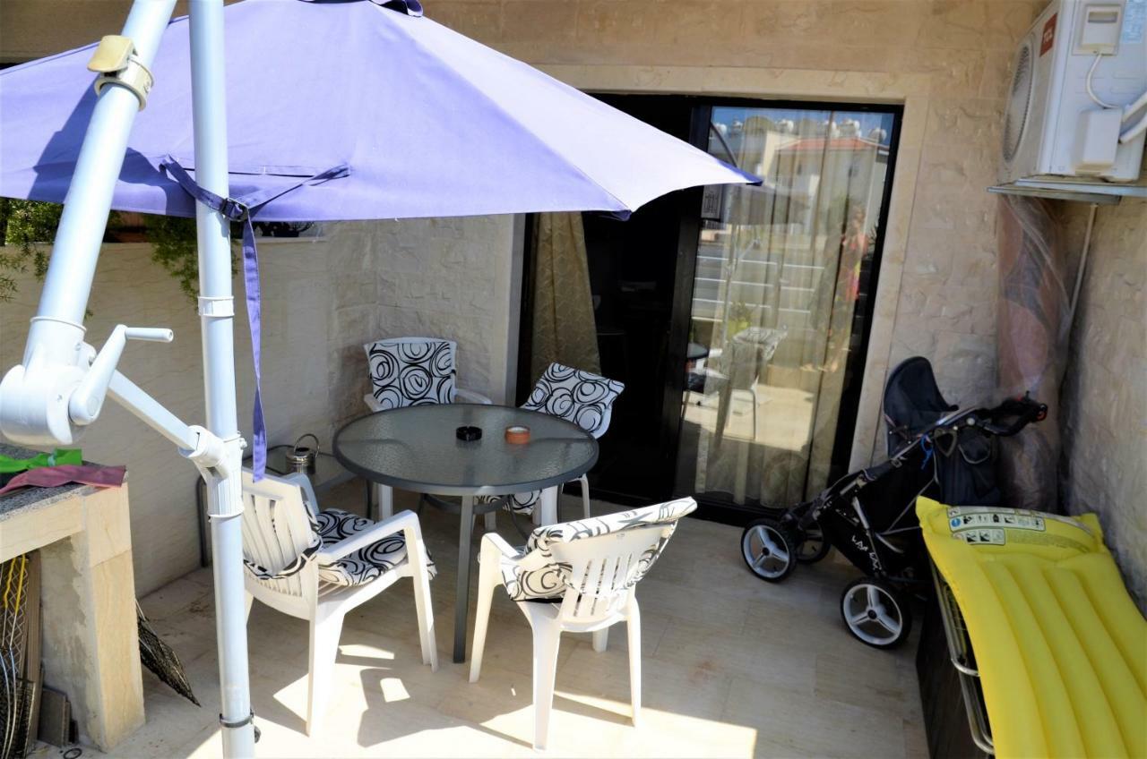 Isabella Court Townhouse Near Venus Beach And Lidl Paphos Kültér fotó